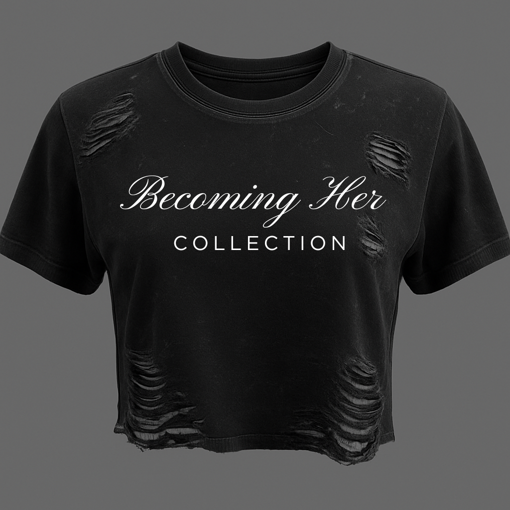 DISTRESSED BECOMING HER CROPPED TEE